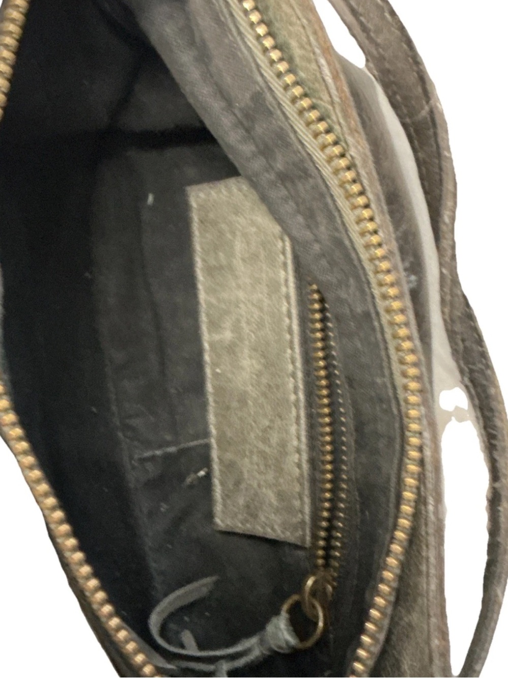 Balenciaga Distressed grey Leather hip shoulder Bag with Brass Hardware - Picture 6 of 6